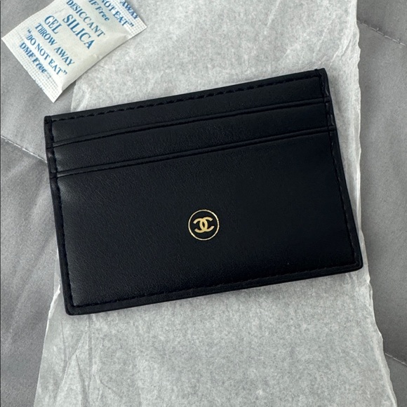 CHANEL GWP Navy Leather Card Holder Nwot - Picture 7 of 8